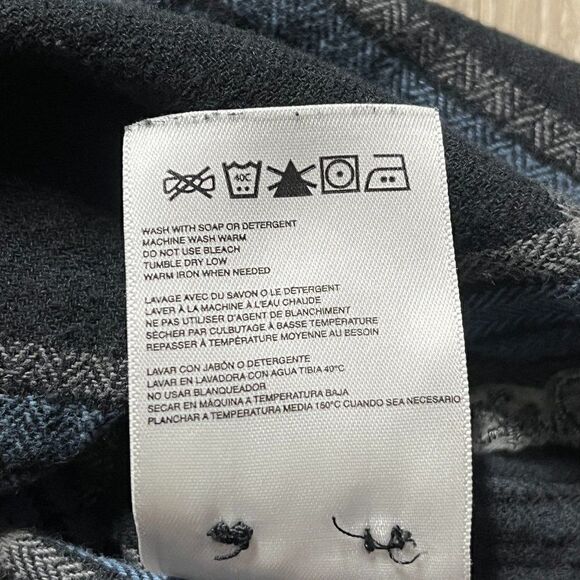 Quiksilver Men's Plaid Button Down Flannel Shirt Size Medium Blue - Picture 10 of 13